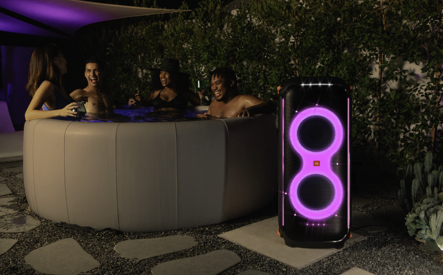 JBL Partybox 710 | 800W のパワフルサウンドとライティング機能を