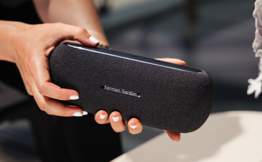 Harman Kardon Luna | 12時間再生可能 スタイリッシュなポータブル